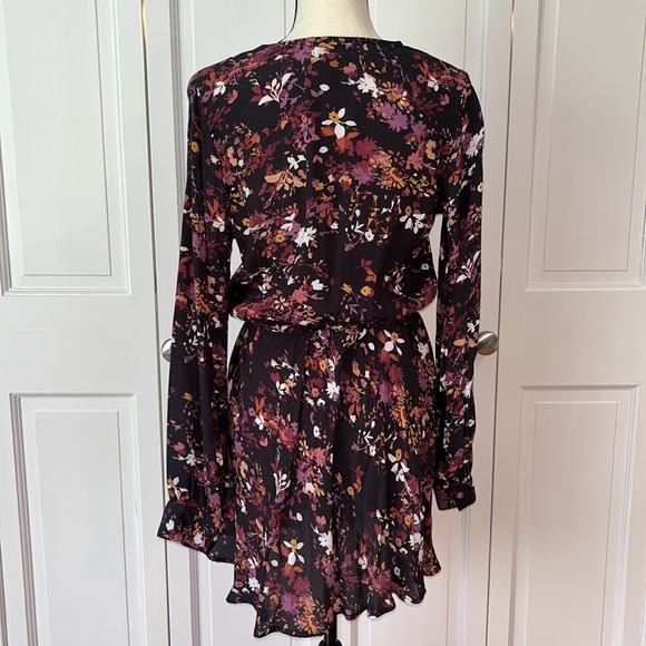 Flynn Skye Mini Dress - Picture 5 of 7